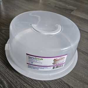 Surefresh White Cake Transporter with Clear Dome Lid